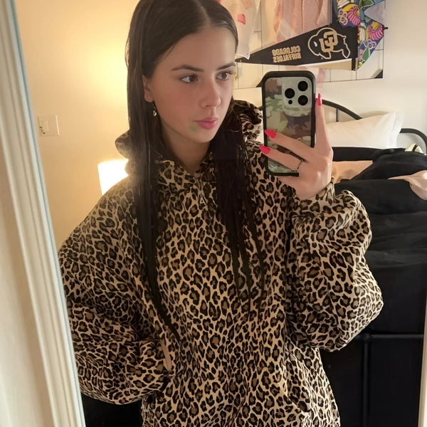 Luxe Oversized Hoodie - Warmth and Comfort in Style