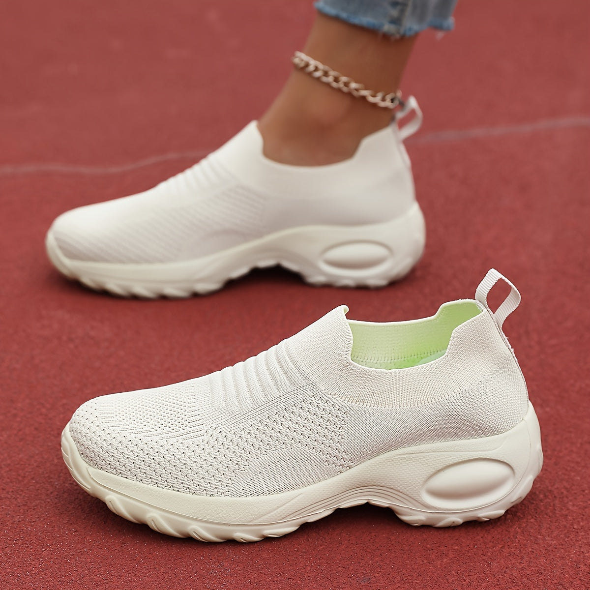 Modern Slip-On Sneakers for Women – Breathable and Comfortable for Daily Use