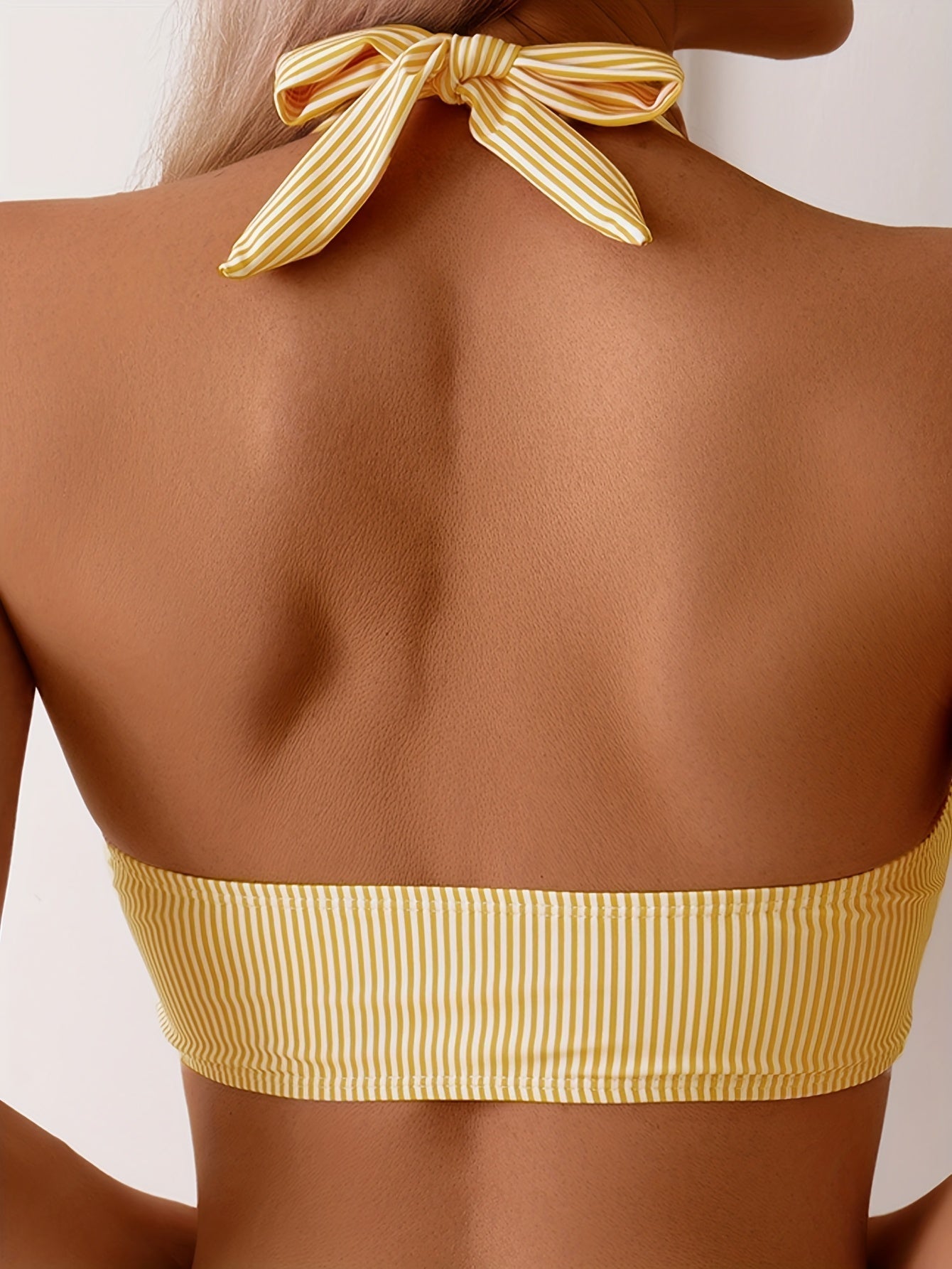 Ladies Bikini Set with Fine Striped Halter Neck Design – Comfortable and Fashionable