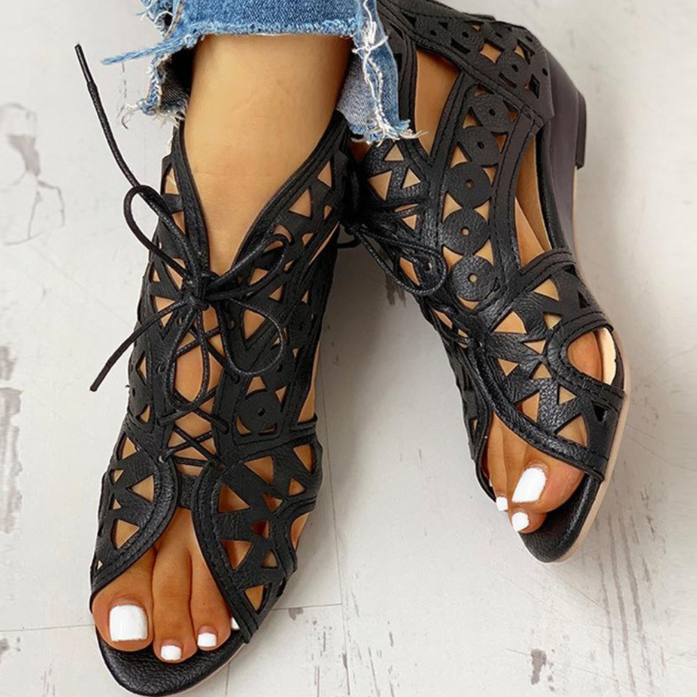 Luna Lace Sandals – Elegance and Comfort for Summer Days