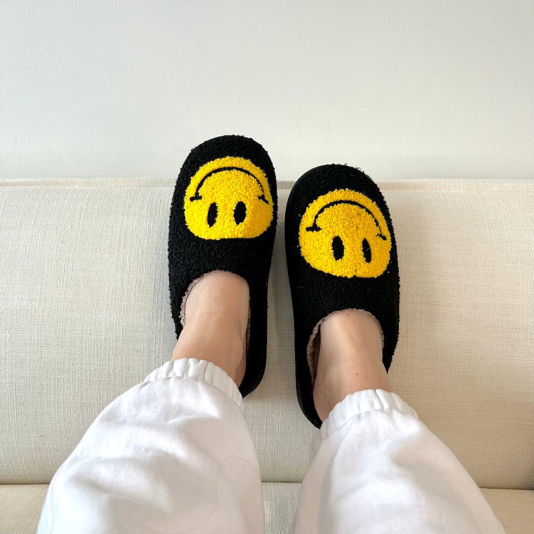 Smiley Comfort Slippers – For a Cheerful and Warm Atmosphere